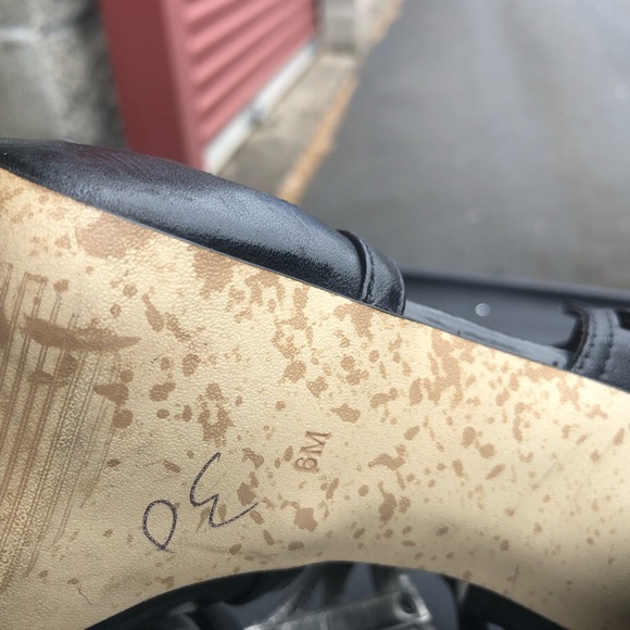 Guess Women’s Black Leather Platform Heels shoes - Size 6M - Picture 13 of 14